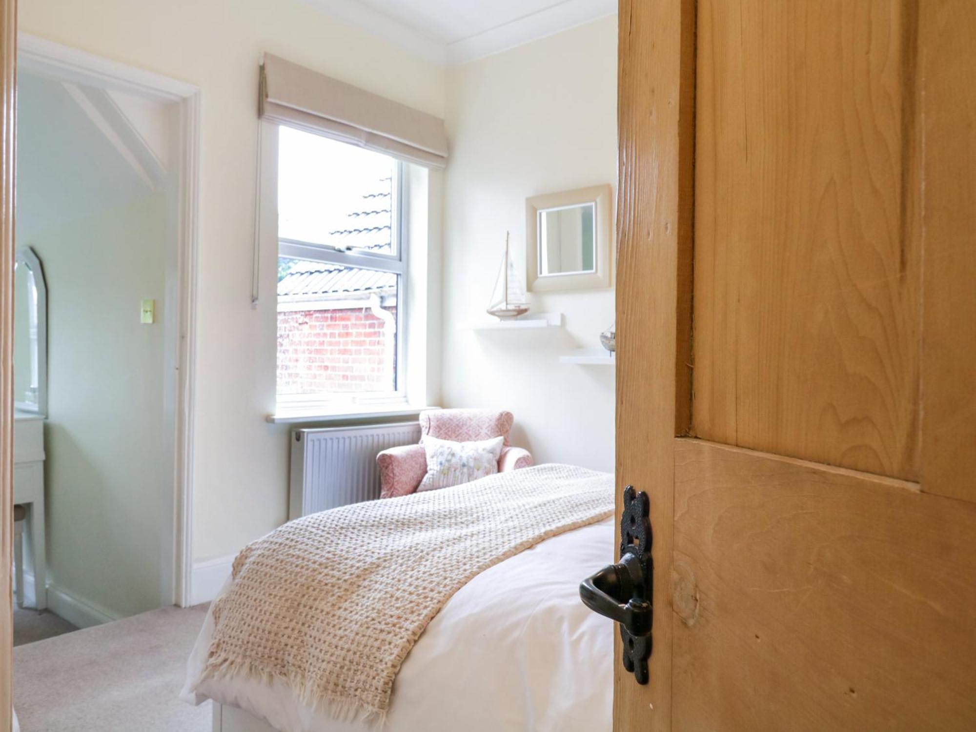 Compass Cottage Алдебург Екстериор снимка