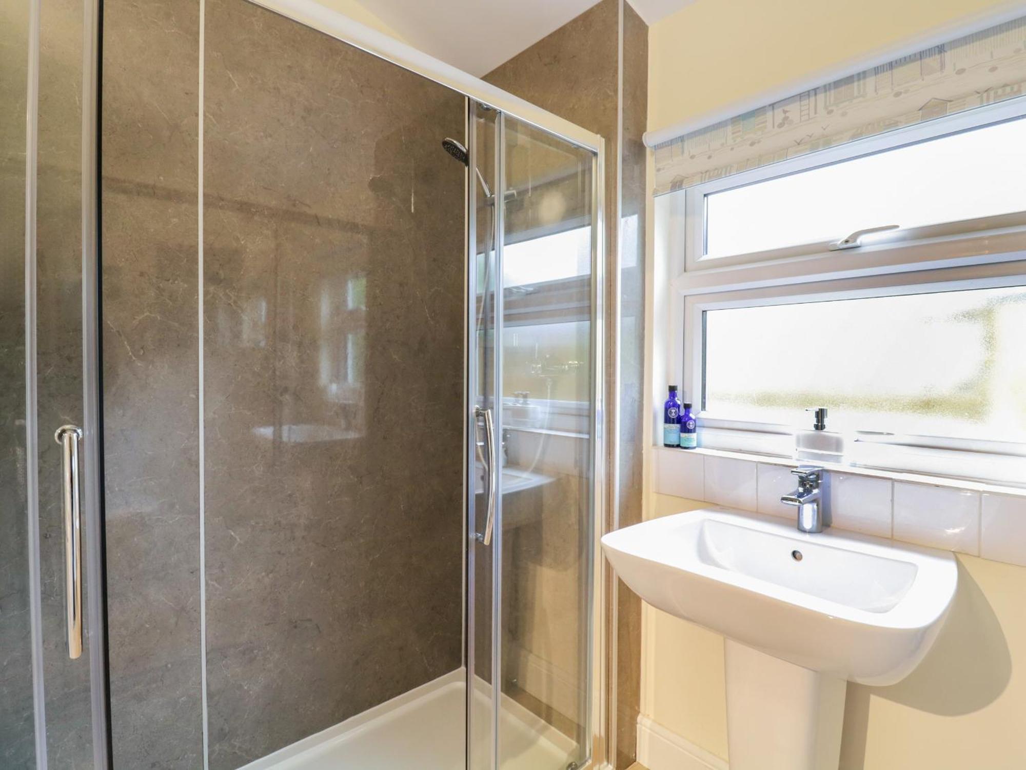 Compass Cottage Алдебург Екстериор снимка