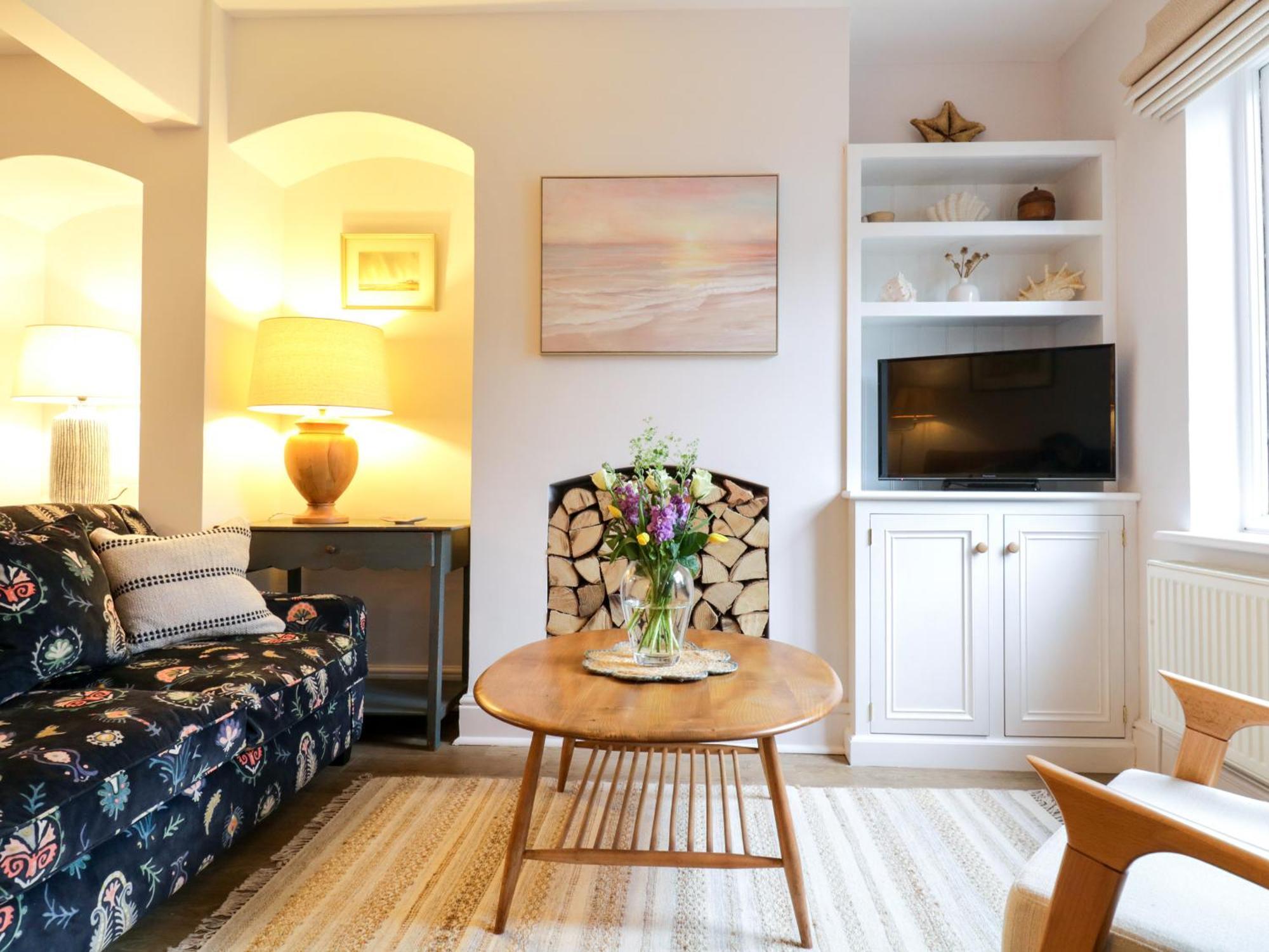 Compass Cottage Алдебург Екстериор снимка
